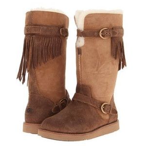 New UGG Womens Dauphine Boots