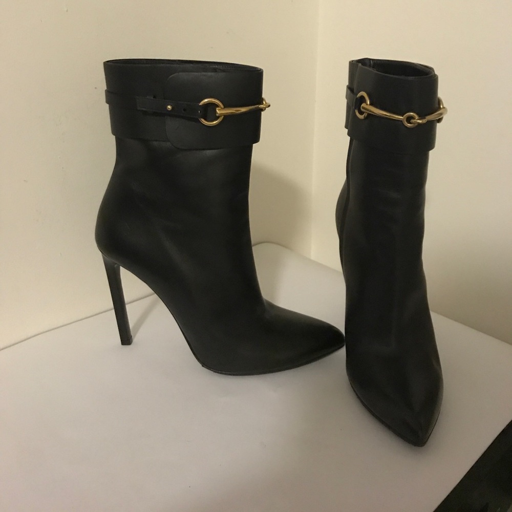 Gucci Horsebit Booties. Never worn. Black, sz39.5