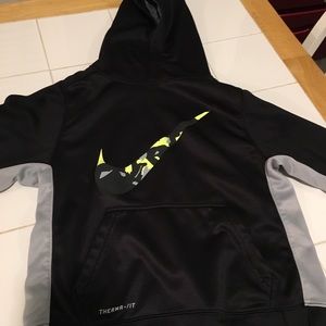 Nike youth medium sweat shirt