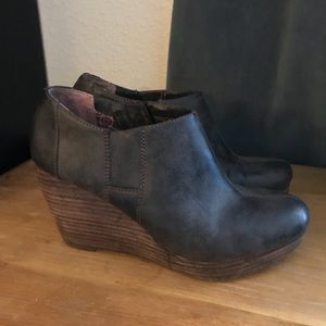 Dr. Scholl’s Brown Wedge Ankle Bootie