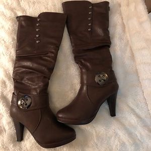 Brown boots