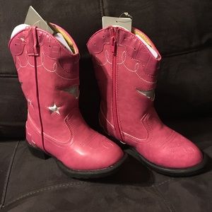 NWT little girl's light up boots. Size 11.5