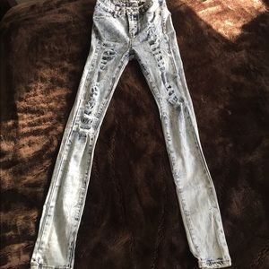 HIGH RISE ACID WASH JEGGING