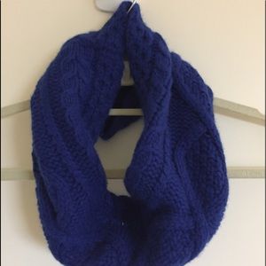 Isaac Mizrahi live cashmere scarf