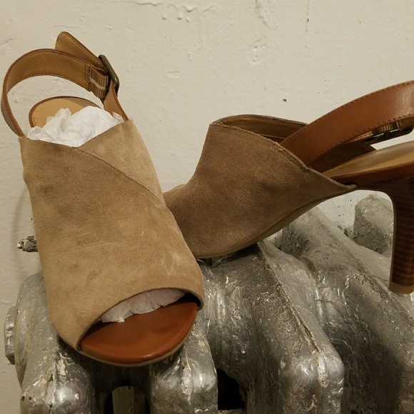 Shoe - Picture 1 of 2