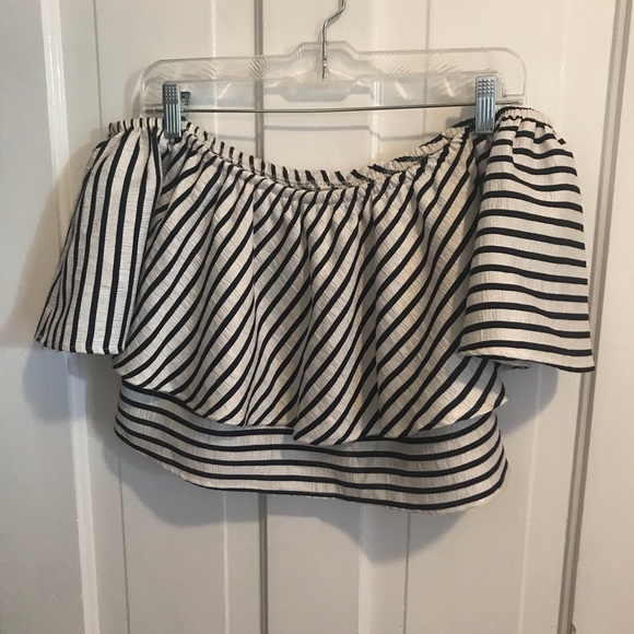 REFORMATION Roxton Crop Top - Picture 2 of 6