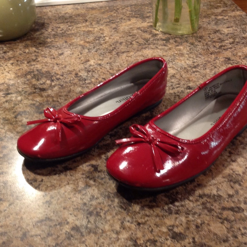 Red little girl shoes size 1
