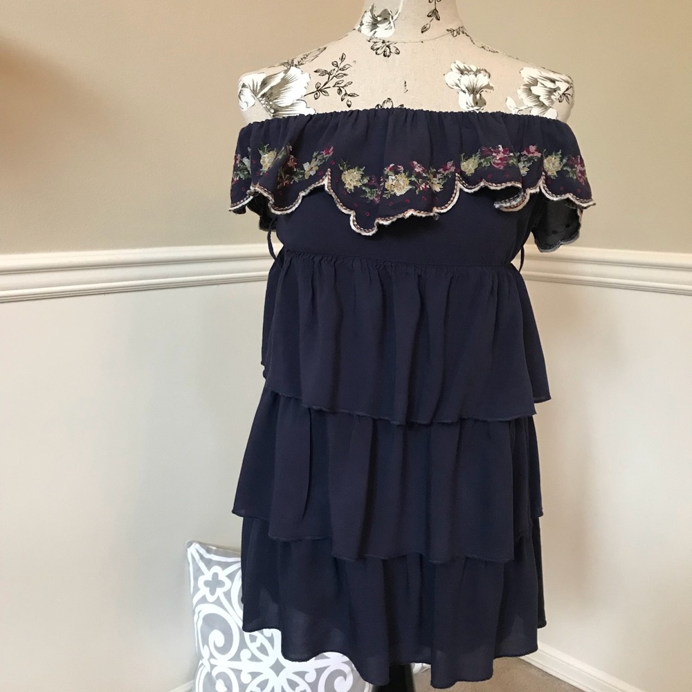 Strapless tiered top-  Size Medium