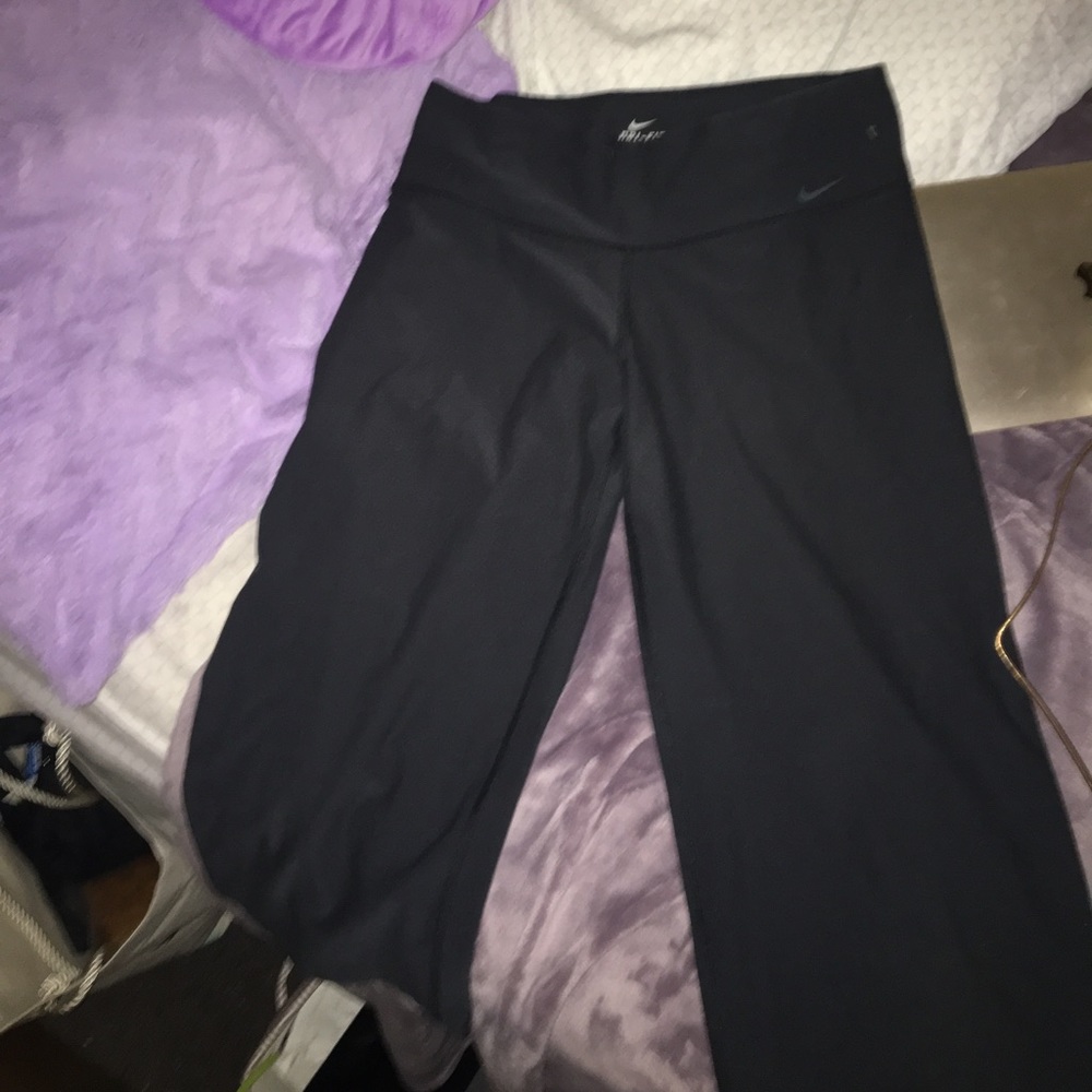 Nike Capri