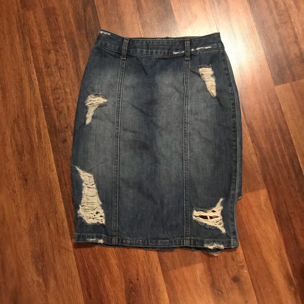 DLI1961 Denim Skirt Size 24 Cleo