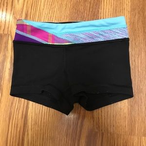 Ivivva Size 4 Reversible Black Shorts