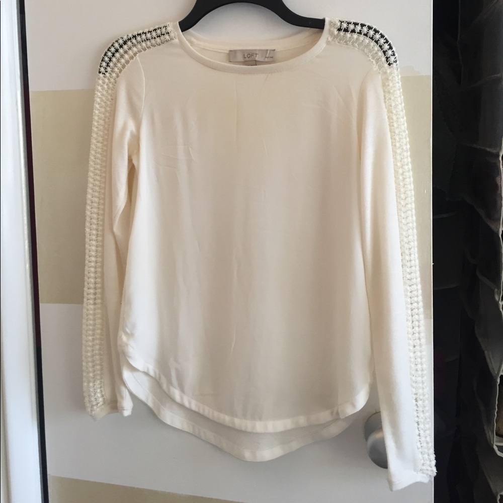 ✨SALE! LOFT long sleeve detail top