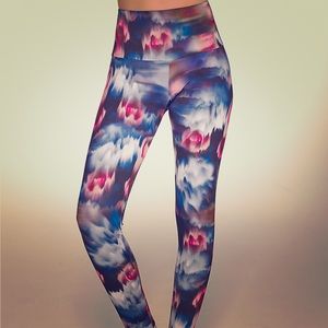 Onzie Leggings