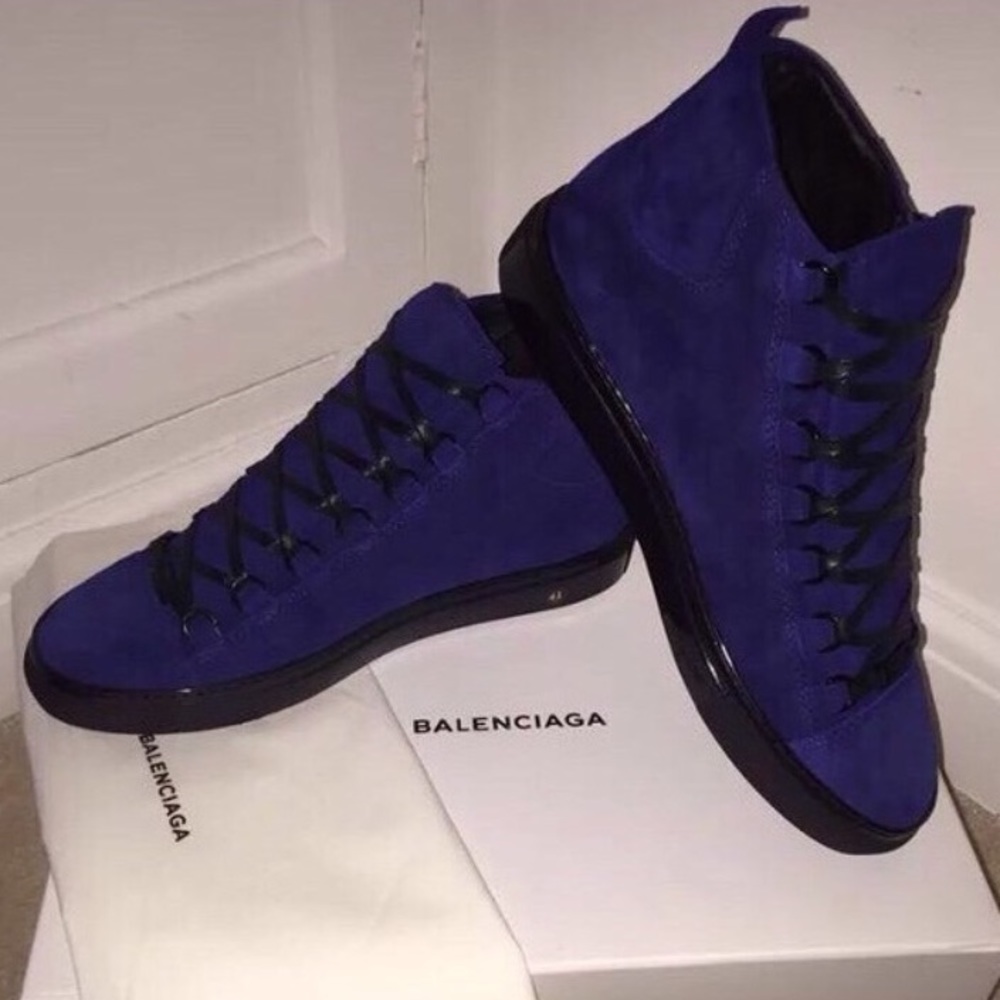 Blue Belenciaga - Picture 1 of 1