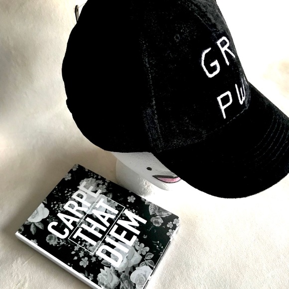 ✨New! “GRL PWR” Baseball Hat by Steve Madden - Picture 2 of 3