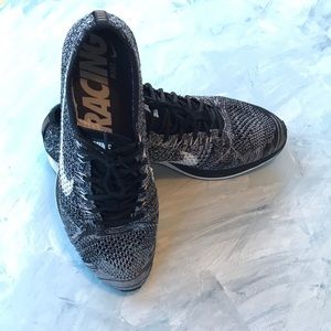 Nike flyknit "OREO"