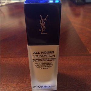 Yves Saint Laurent All Hours Foundation