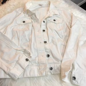 White denim like coat