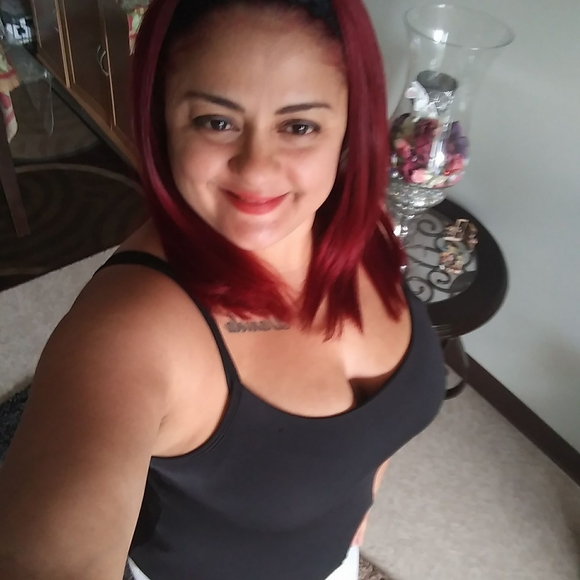 Meet your Posher, Daniela - Picture 1 of 1