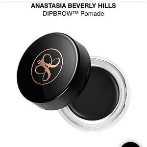 Anastasia Beverly Hills Pomade in GRANITE makeup