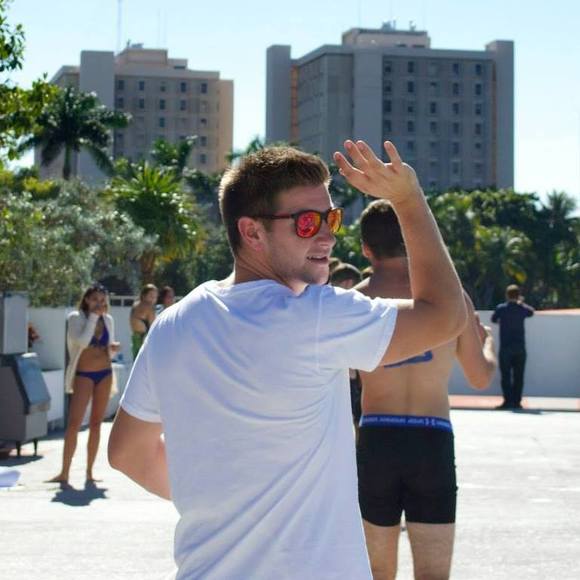 Meet your Posher, Colin - Picture 1 of 1