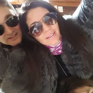 Meet your Posher, Neli