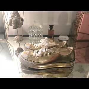 Gold Converse