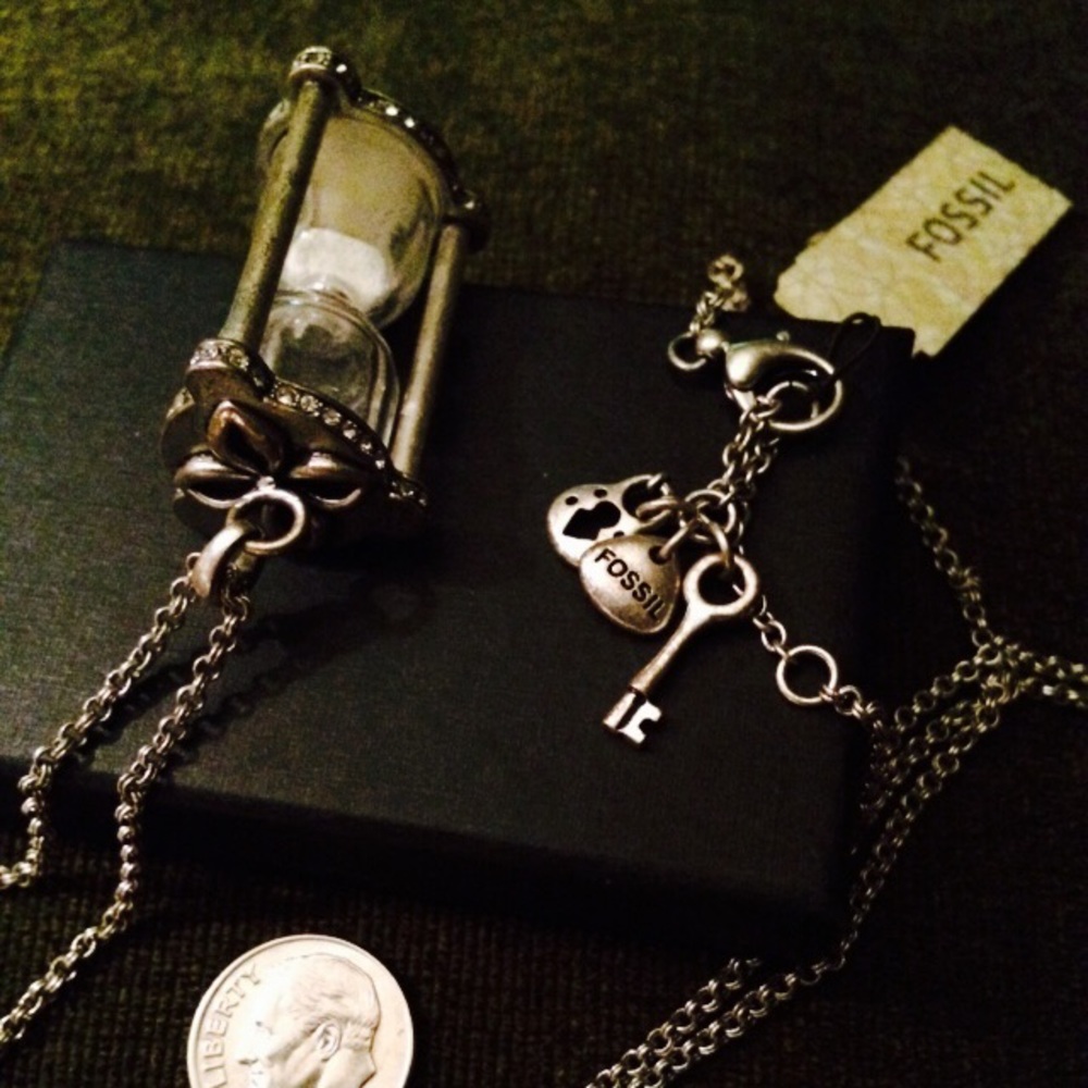 FOSSIL Hourglass Necklace