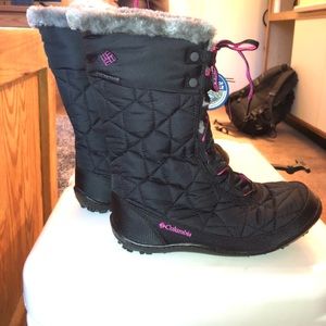 NEW!! Columbia Kid’s Snow Boots, size 6!
