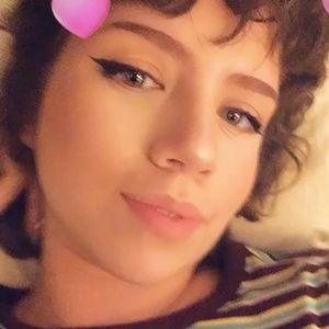 Meet your Posher, Amelia