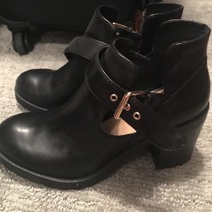NWT Pull & Bear Black Booties