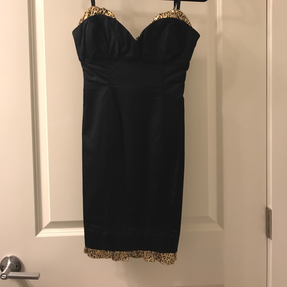 Stretch Guess dress with cheetah print lining