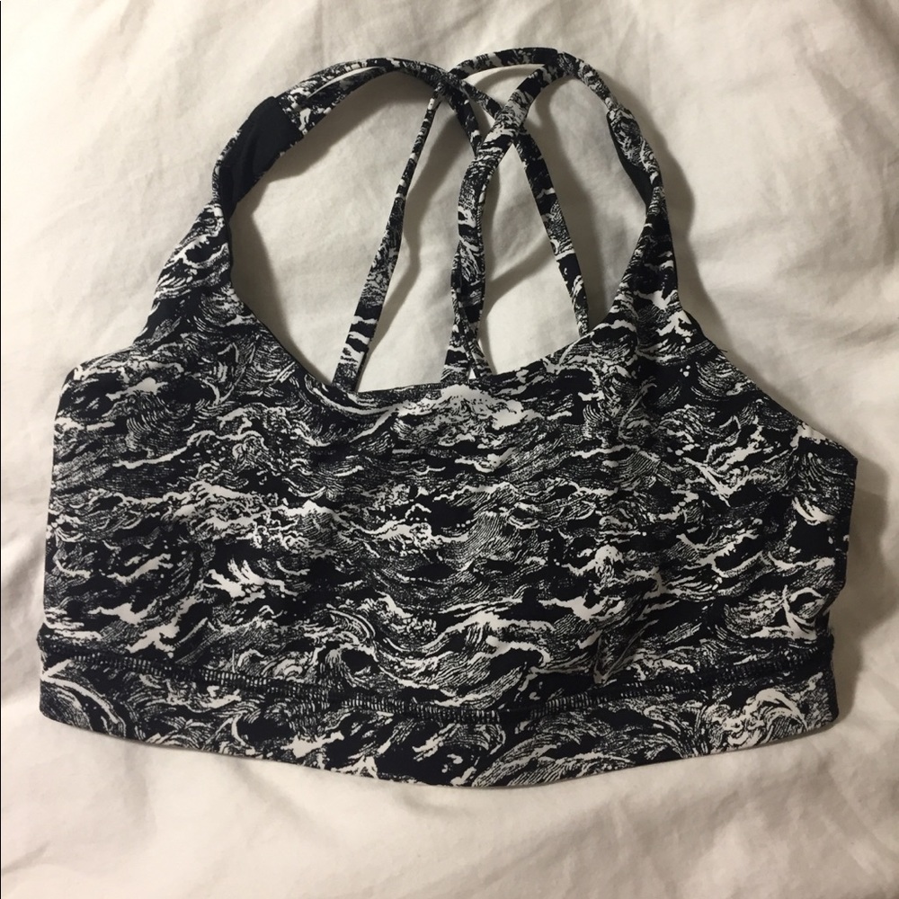 Lululemon sports bra