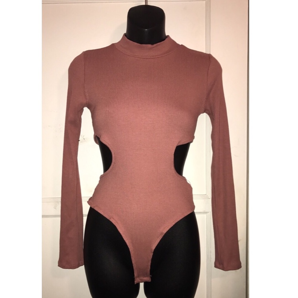 Nwt Women's bodysuit size Medium M - Picture 1 of 4