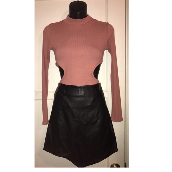 Nwt Women's bodysuit size Medium M - Picture 2 of 4