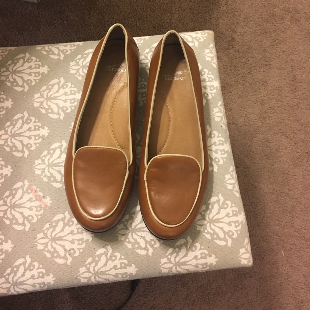 Dansko tan flats