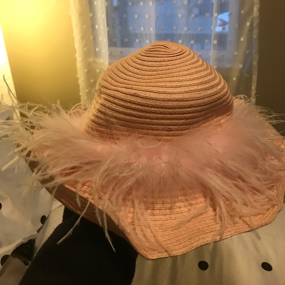 DERBY 🐎 AMAZING FUN PINK HAT!