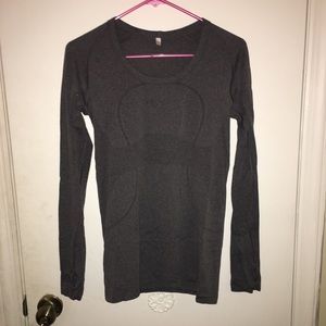 Lululemon top