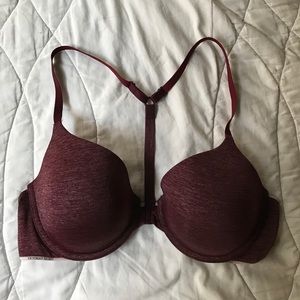 Racer back. Demi VS Bra