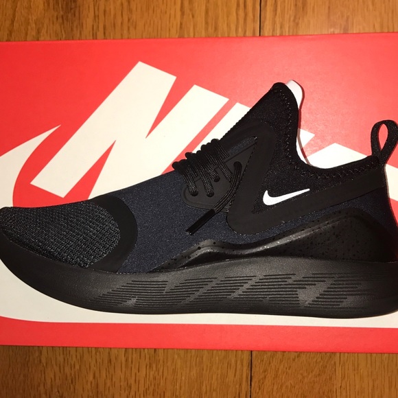 Nike Shoes Lunarcharge Essential 2017 110 Size 7 Poshmark Nike Shoes Lunarcharge Essential 2017 110 Size 7 Poshmark