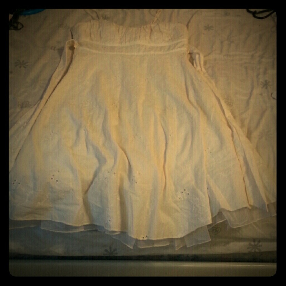 White pattern dress