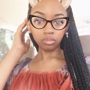 Meet your Posher, Jasmine