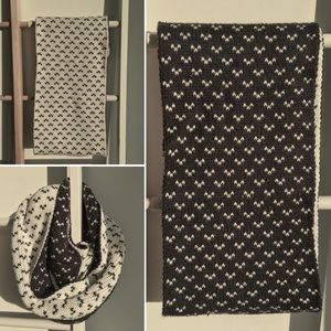 💥Clearance Sale!💥 UO Infinity Knit Scarf