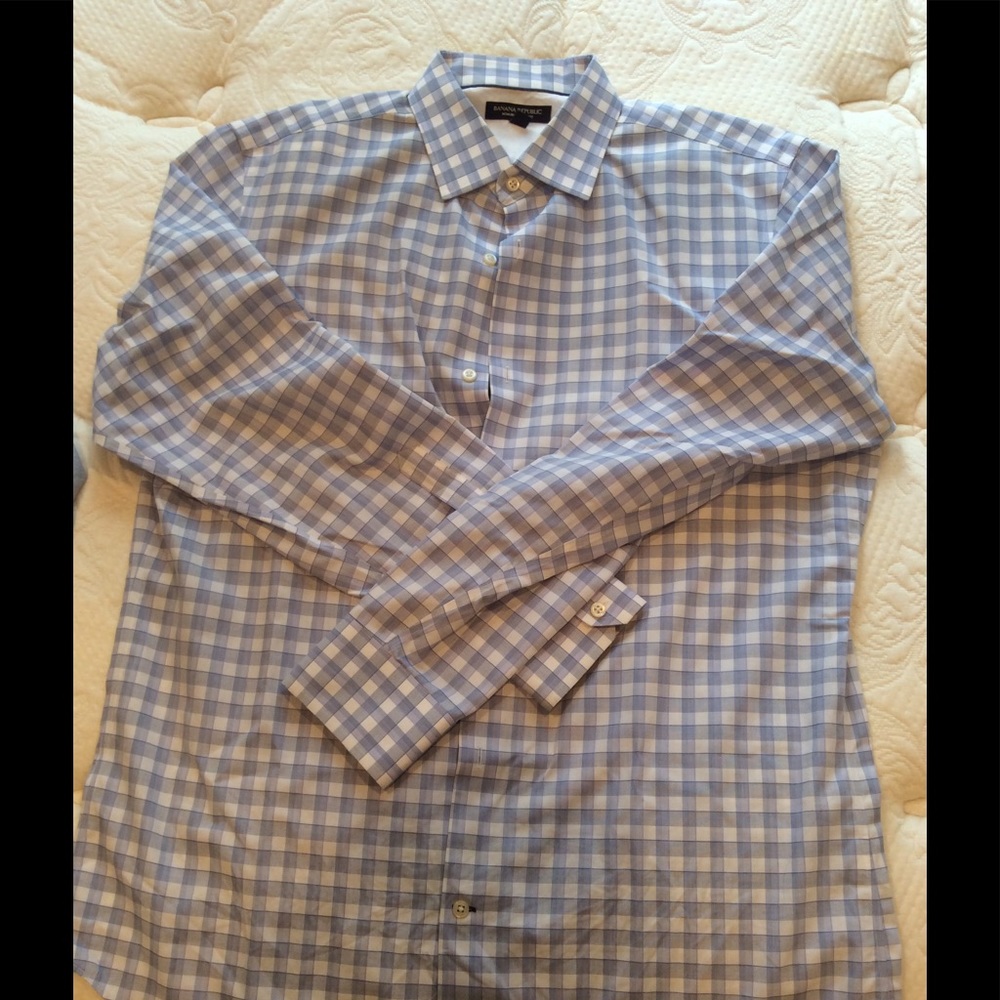 Men's Banana republic checkered shirt.