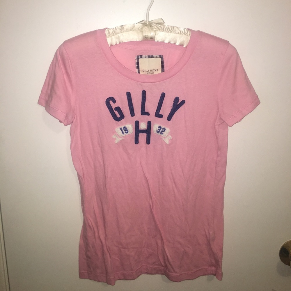 GILLY HICKS TEE