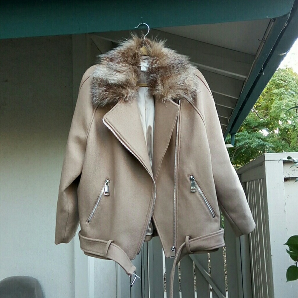 Unique Jacket, Perfect For Fall, Winter - image 6