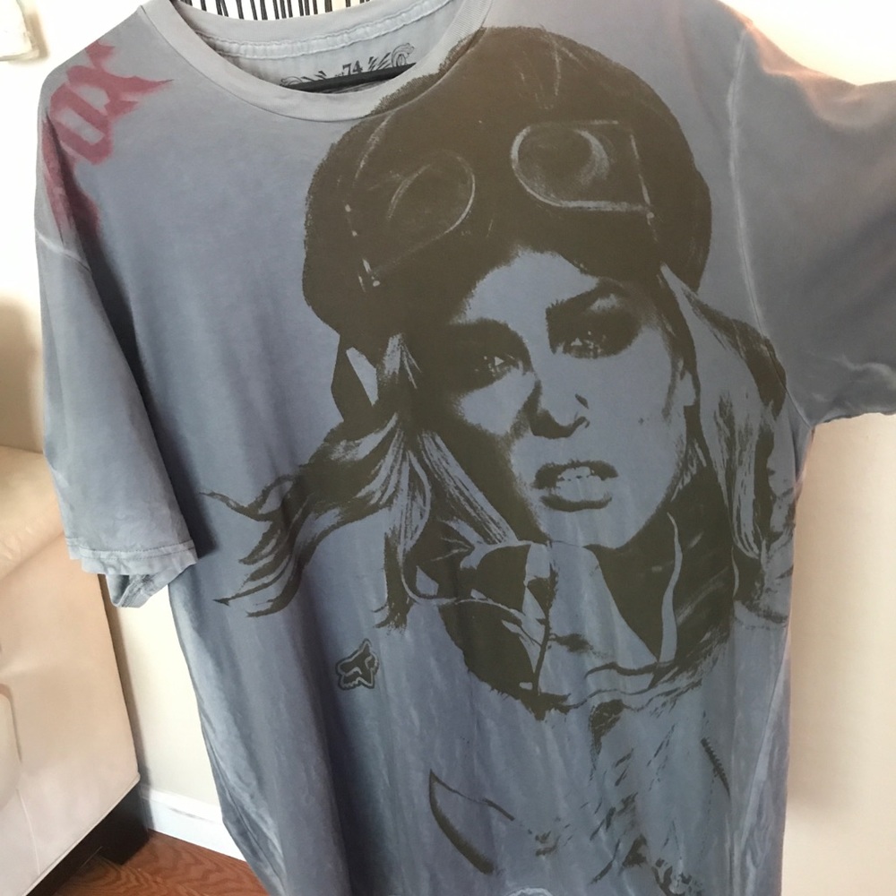 🚫 SOLD on another site 🚫 Men’s FOX Tee