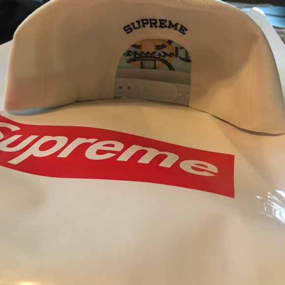 SUPREME Champion Hat - Picture 2 of 3