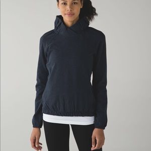Lululemon pullover size 2