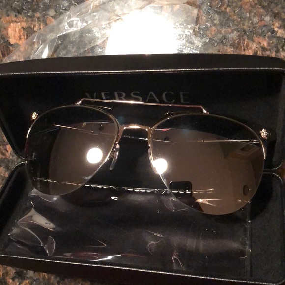 Brand new Versace sunglasses main image 4